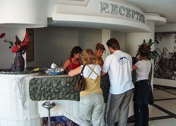 ホテル Pirlanta 3*