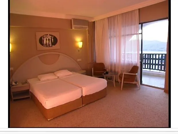 فندق Pirlanta 3*