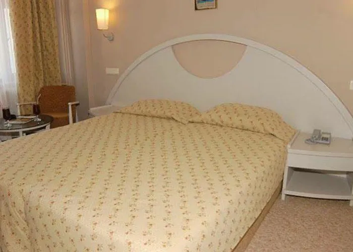 فندق Pirlanta 3*