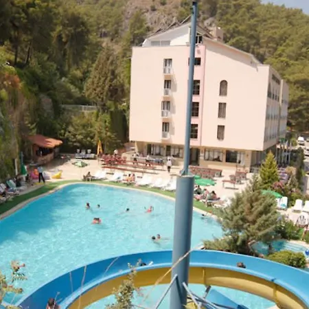 Hotell Pirlanta 3*