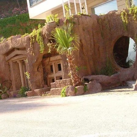 Pirlanta Hotell 3*