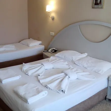 Pirlanta Hotell 3*